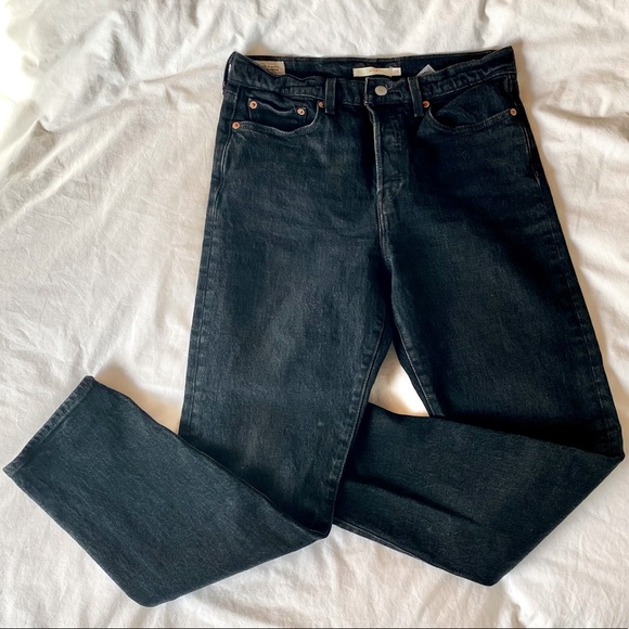 Levi’s Wedgie black jeans. Like new - Picture 2 of 4